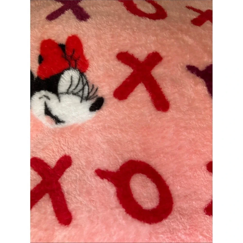Disney Minnie & Mickey Plush Heart XOXO Throw Blanket Oversized 5ft x 6ft NEW